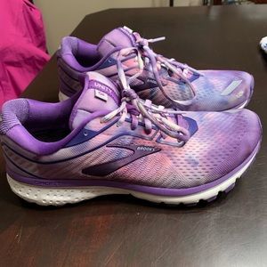 brooks ghost 12 empower